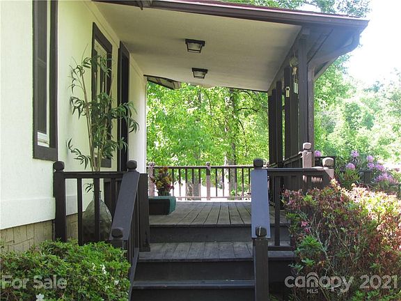 4th image of 2108 Lamb Mountain Rd