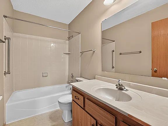 2nd image of 2801 19th Ave NW APT D