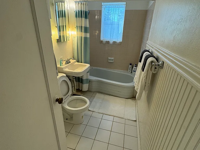 1520 G St #2 — Photo 10