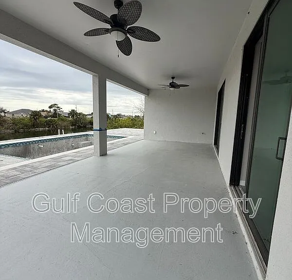 2609 NE 5th Pl — Photo 23