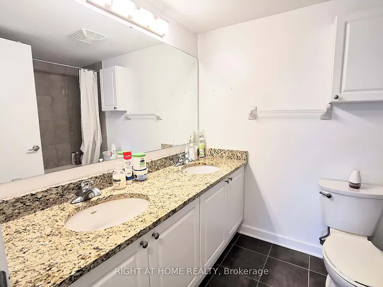 456 King Edward Ave #407 — Photo 17