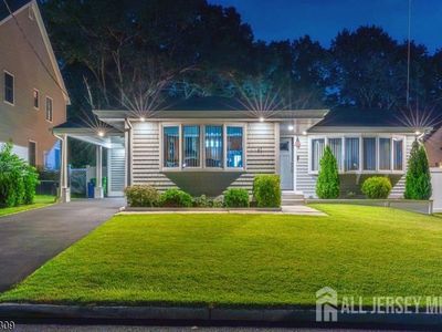 40 Buttonwood Dr, Parlin, NJ, 08859