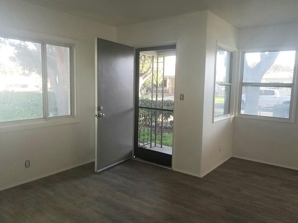 Living Room/Front Door