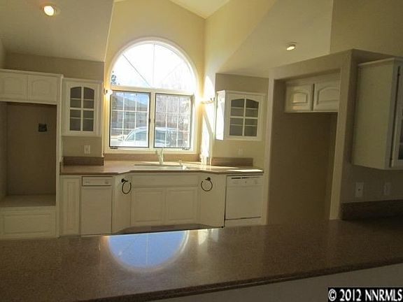 3rd image of 1648 Mackland Ave