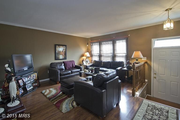 1st image of 494 Watson Ct
