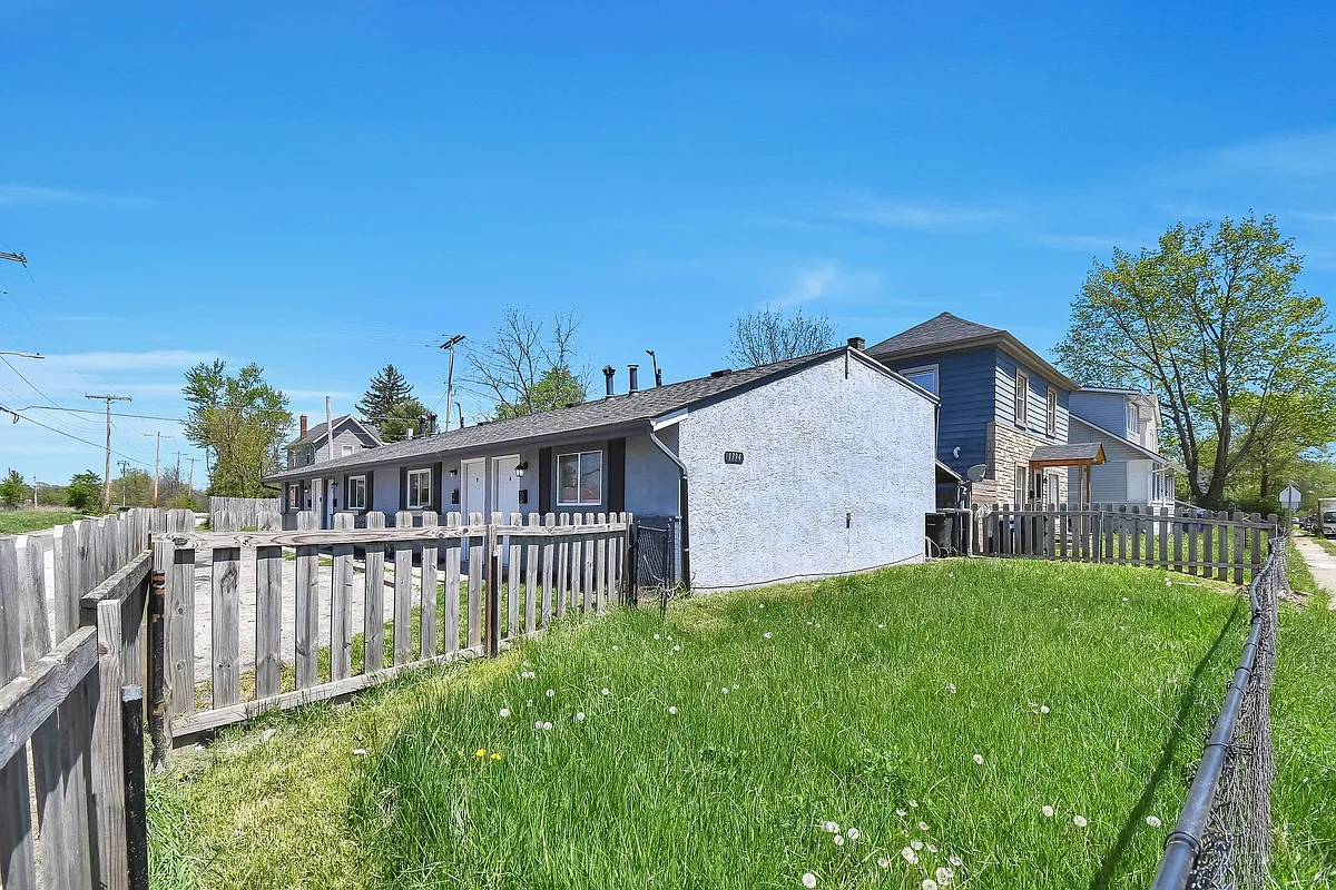 Building Photo - 1794 Genessee Ave #1