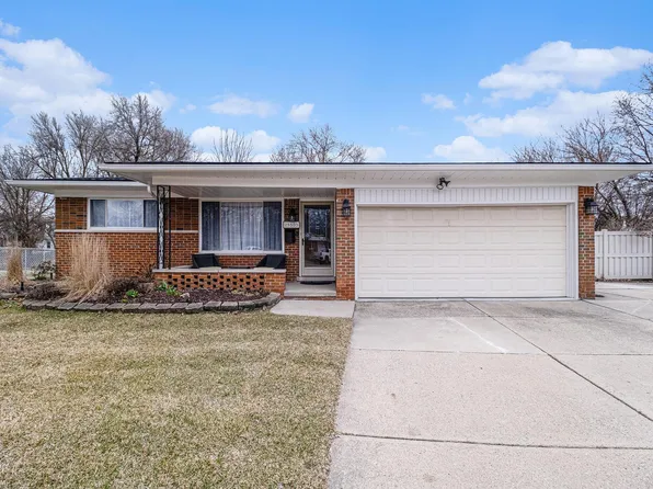 25505 Green Ct, Warren, MI 48089