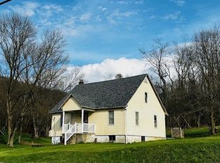 2440 Racetrack Rd, New Stanton, PA 15672