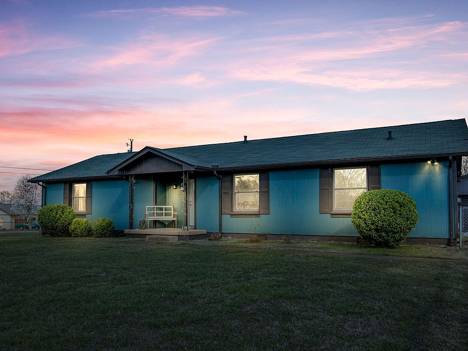 1st image of 408 Pony Dr