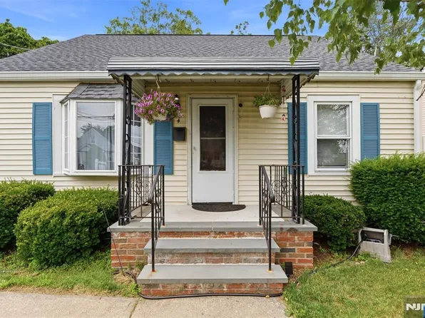 4 Salem Road, Paterson, NJ 07502