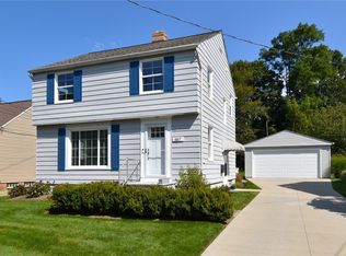 1187 Gordon Rd, Lyndhurst, OH 44124