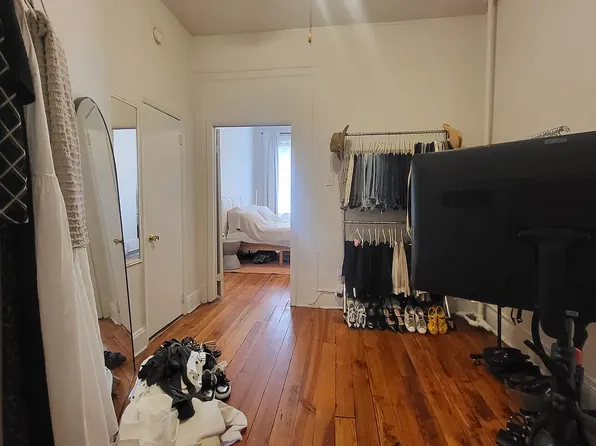 105 Engert Ave APT 2L, Brooklyn, NY 11222