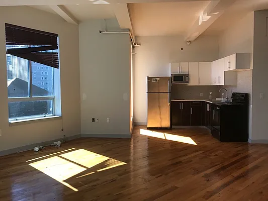 Rented by Pearl Realty Management LLC | media 35