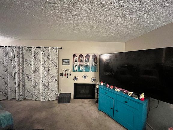 4th image of 4726 Knickerbocker Ln