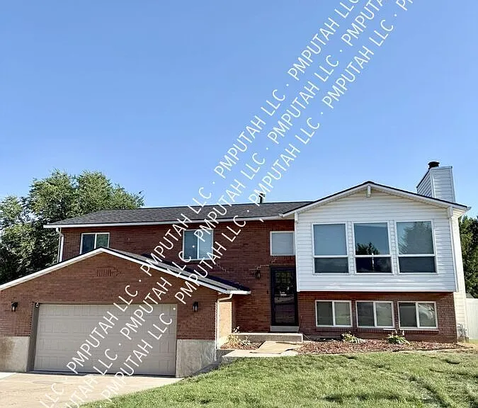 1602 E 2550 N — Photo 1