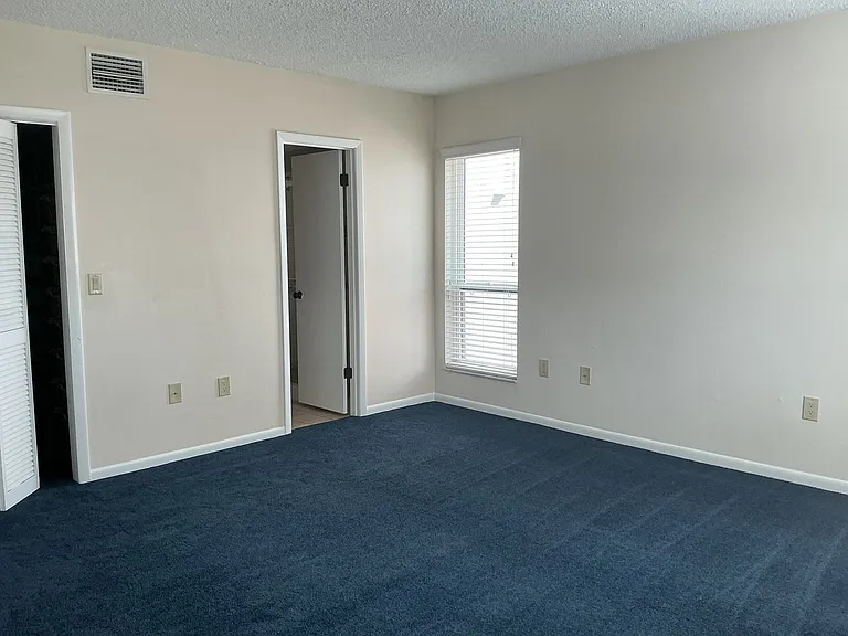 1 Lake Hollingsworth Dr #2 — Photo 9