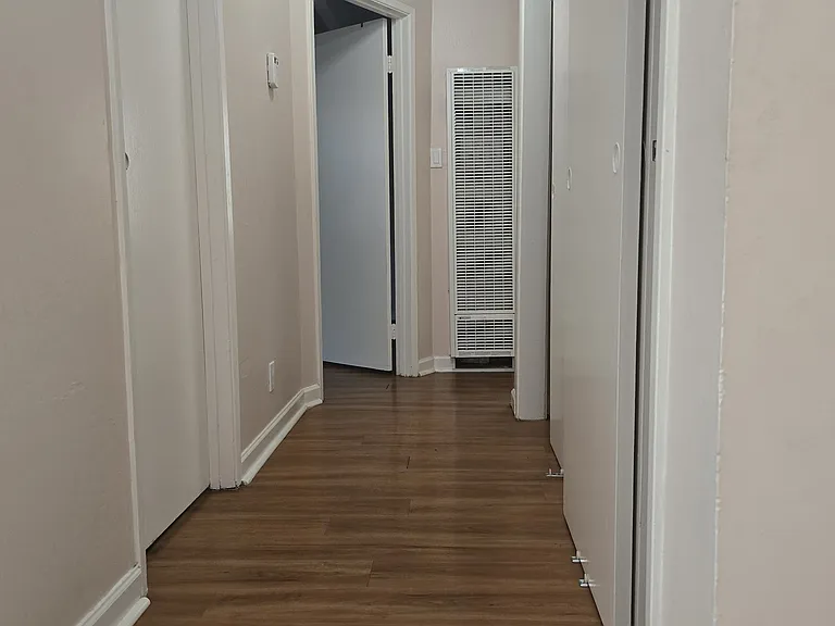 Aisle to Bedrooms