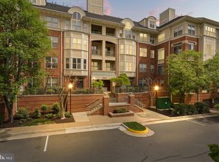1860 Stratford Park Pl APT 202, Reston, VA 20190