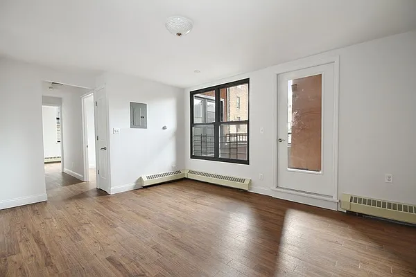 Rented by JMR Property Advisors | media 21