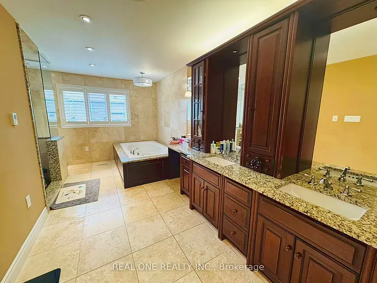 2361 Silverwood Dr — Photo 24