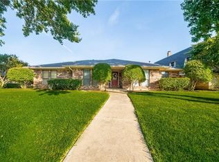 3429 Racquet Club Dr, Grand Prairie, TX 75052