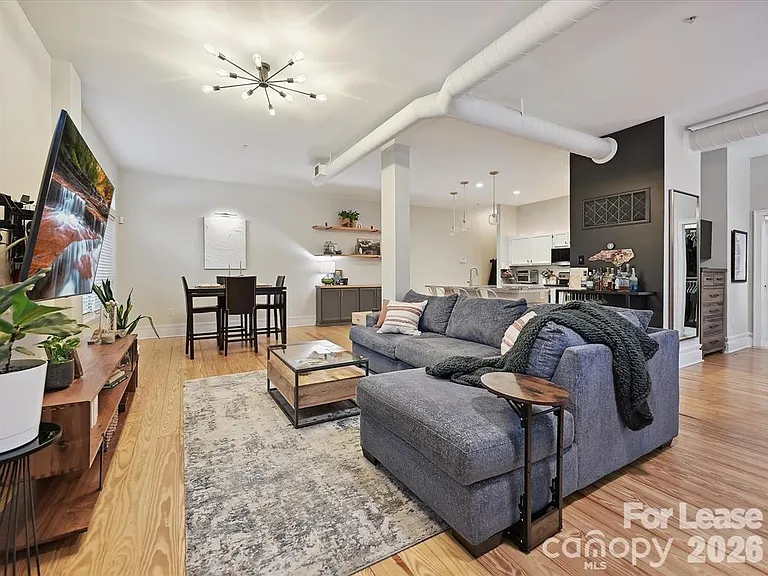 404 N Laurel Ave #11 — Photo 12