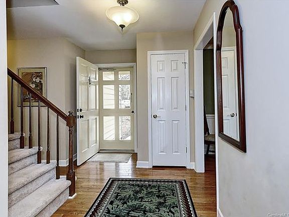 2nd image of 5910 Chapel Creek Ct
