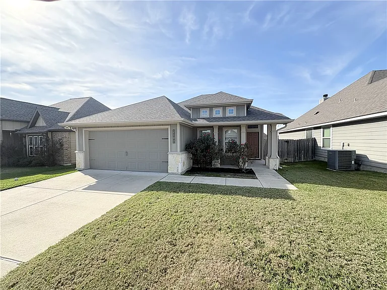 2102 Polmont Dr — Photo 1