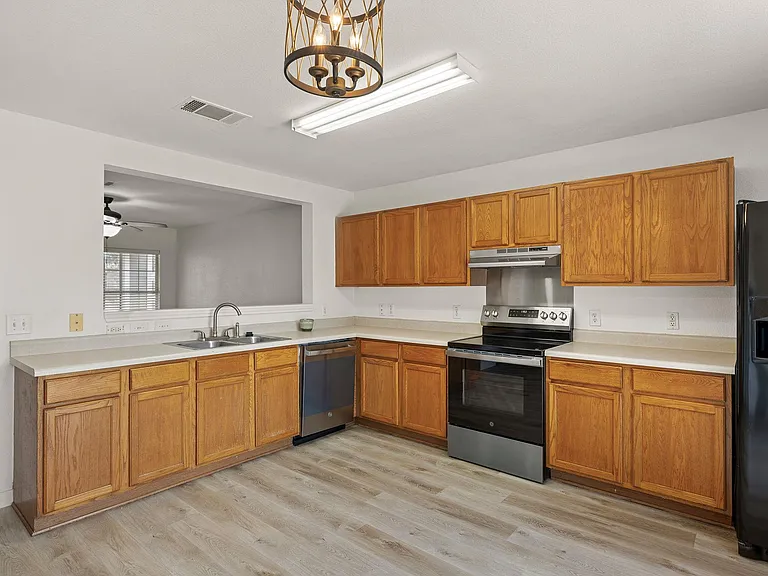 13421 Alysheba Dr — Photo 10