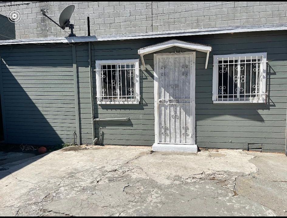 1st image of 1350 W 65th St #2