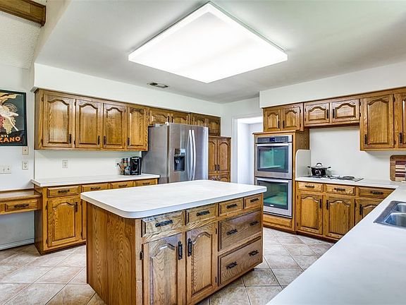 3rd image of 2616 Briarwyck Ct