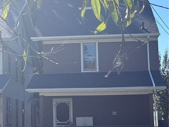 2nd image of 718 -1/2 N 7th St