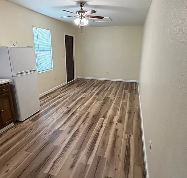 143 Claire Ave N #101 — Photo 3