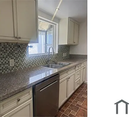 543 Evergreen St #1 — Photo 24