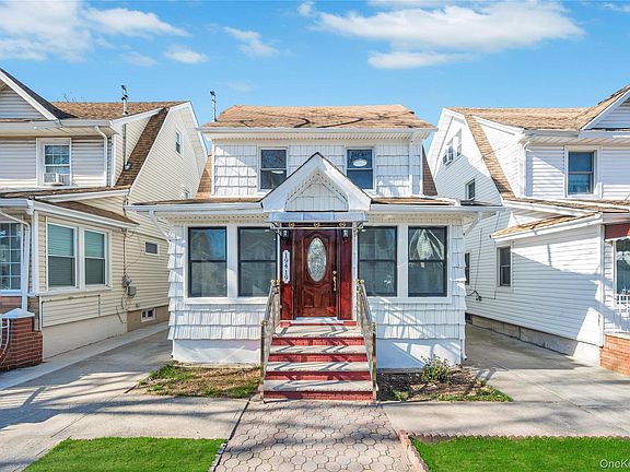 4th image of 194-19 115th Road