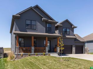 8046 Kilpatrick Pkwy, Bennington, NE 68007