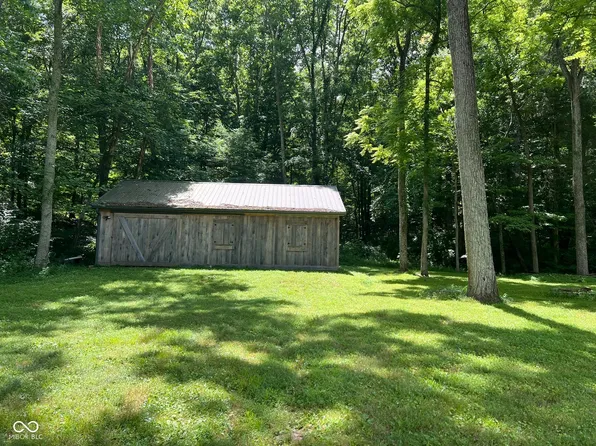 1326 Elkinsville Rd, Nashville, IN 47448