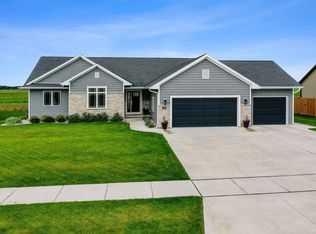 1933 Wizard Way, De Pere, WI 54115