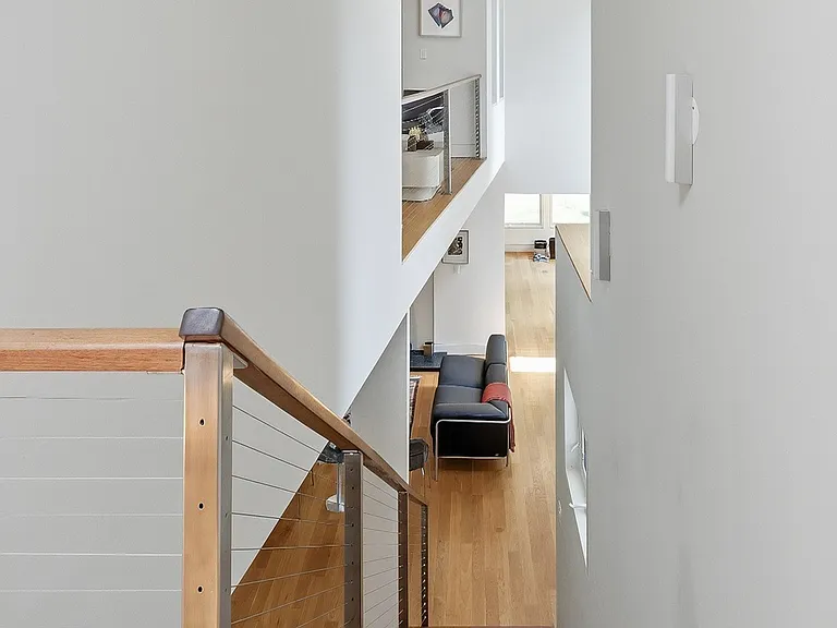 51 Maple Ave S — Photo 15