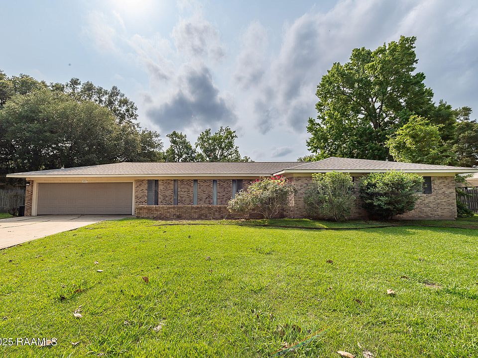 1st image of 387 Scenic Dr
