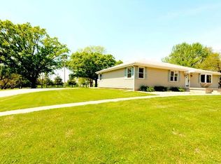 890 Prairie St, Shipman, IL 62685