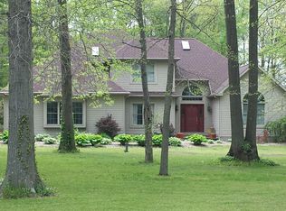 9585 Cable Line Rd, Ravenna, OH 44266