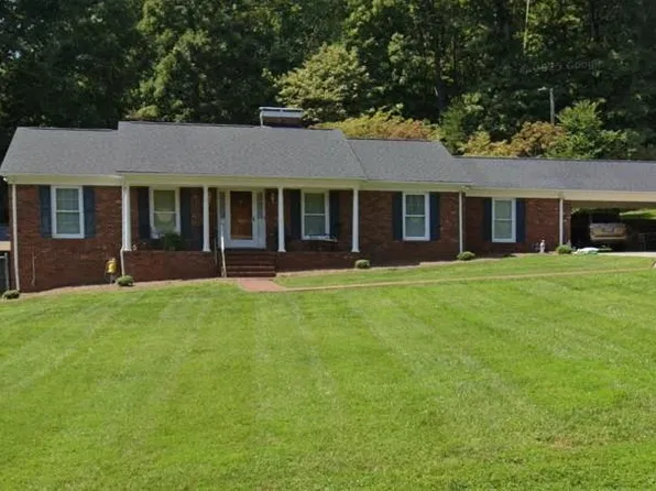 110 Crest St, Mayodan, NC 27027