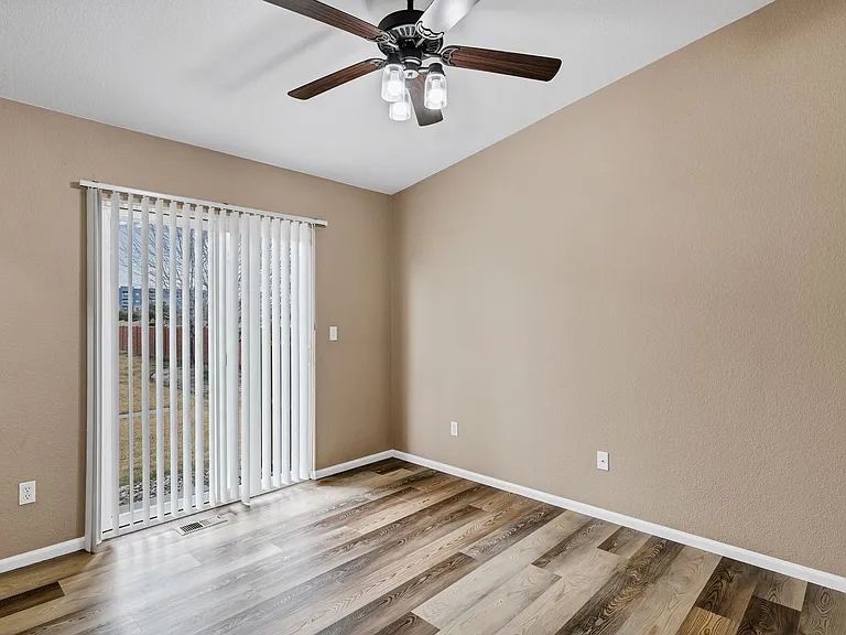 5686 Sunshade Point — Photo 8
