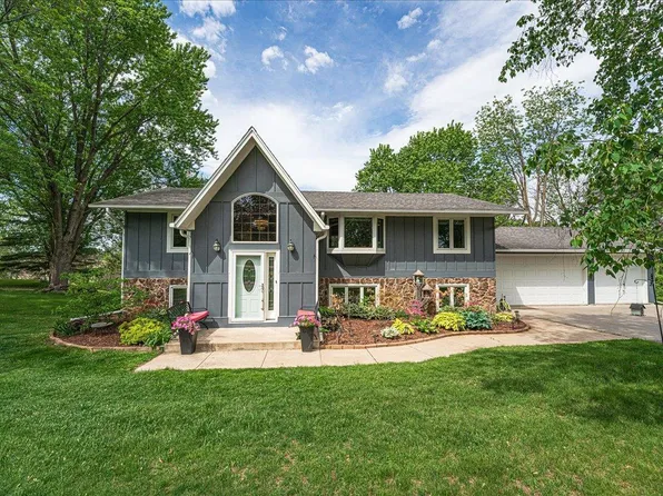 20426 Kanes Ln, Prior Lake, MN 55372