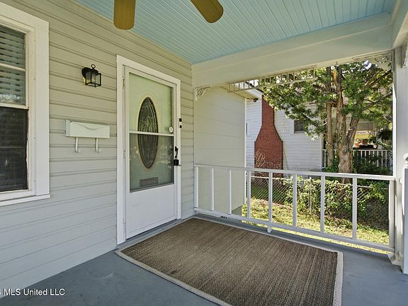5th image of 1228 32nd Ave
