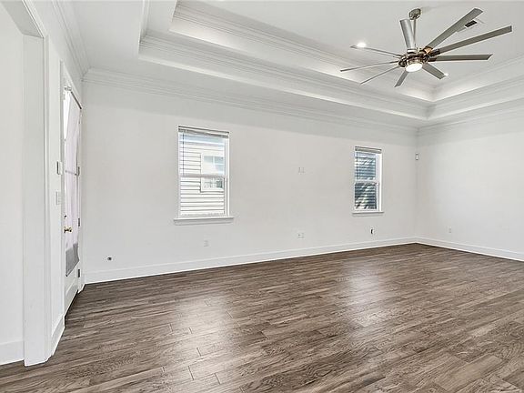 5th image of 4519 New Orleans St