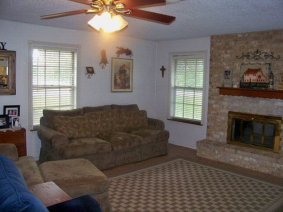 2nd image of 403 Jansen Dr