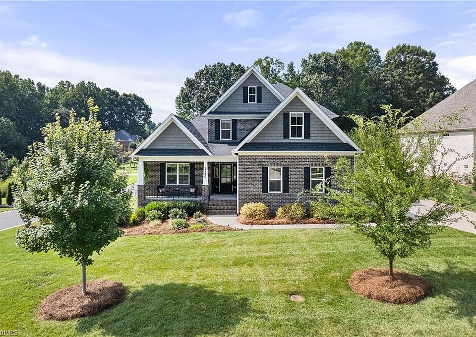 1st image of 2748 Bartlett Ln
