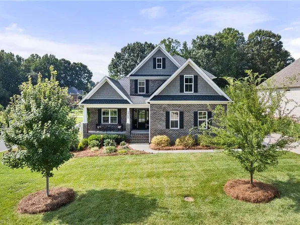 2748 Bartlett Ln, Clemmons, NC 27012